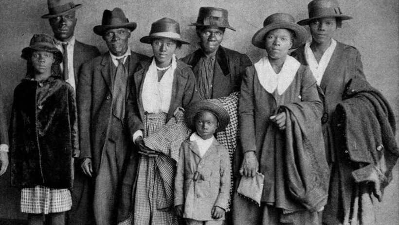 the arrival of the Arthur family at Chicago’s Polk Street Depot during the Great Migration