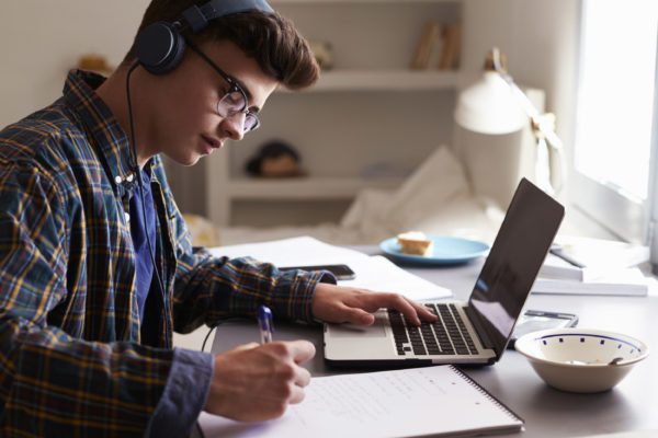 Student researching from home during the pandemic